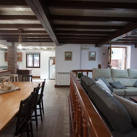 リャネス Santa Barbora, Casa A 3 Km De La Playaヴィラ エクステリア 写真
