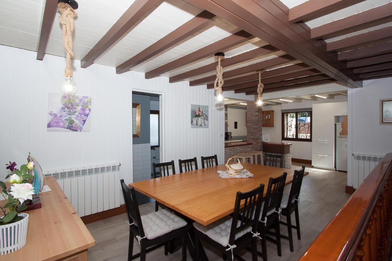 リャネス Santa Barbora, Casa A 3 Km De La Playaヴィラ エクステリア 写真